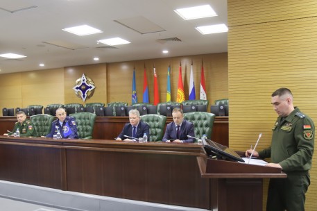 Занятия с группой слушателей курсов повышения квалификации Академии управления МВД России