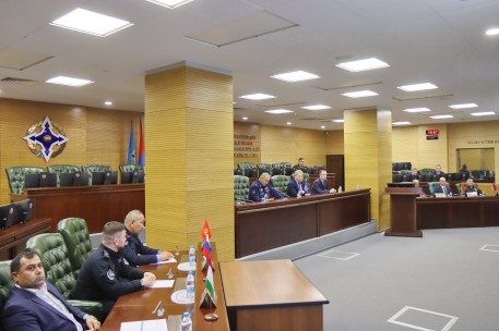 Занятия с группой слушателей курсов повышения квалификации  Академии управления МВД России